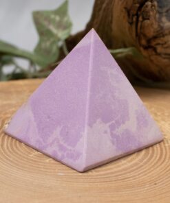 Phosphosiderite Pyramid