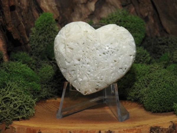 Nakauriite Heart-Fluorescent - Image 3