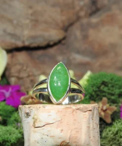 Jade .925 Sterling Silver Ring Size 6