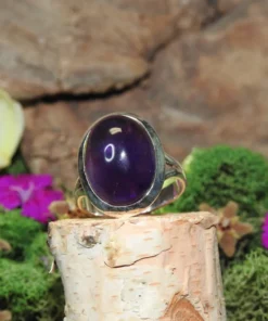 Amethyst .925 Sterling Silver Ring Size 7