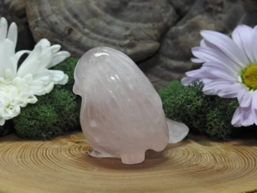 Rose Quartz Bird Carving - Image 3