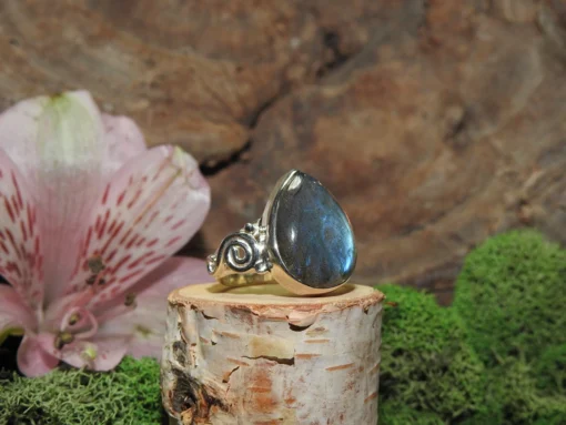 Labradorite Sterling Silver Ring-Size 5 - Image 3