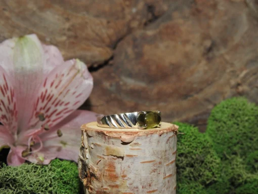 Peridot Sterling Silver Ring-Size 7 - Image 2