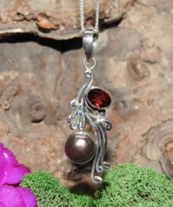 Black Pearl/Garnet .925 Sterling Silver Pendant
